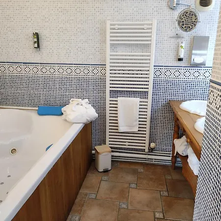 Hotel Le Relais Des Dalles - & Restaurant