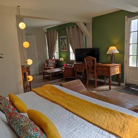 Отель Le Relais Des Dalles - & Restaurant 4*