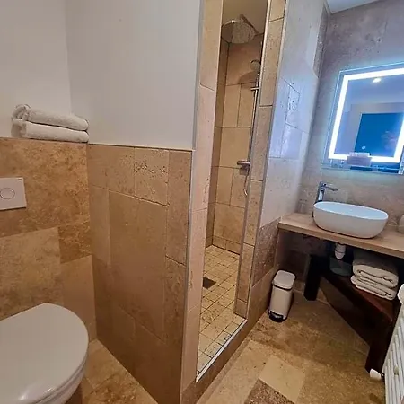 Le Relais Des Dalles - & Restaurant Hotel 4*