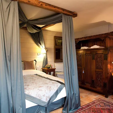 Le Relais Des Dalles - & Restaurant 4*