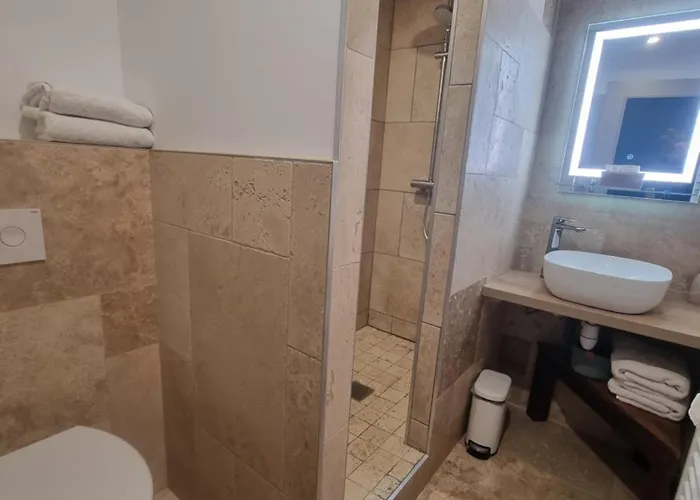 Le Relais Des Dalles - & Restaurant